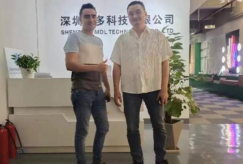 Saudi customers come to visit our company